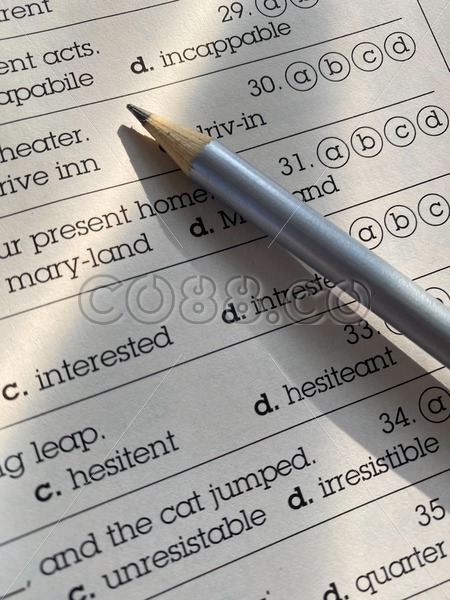 Multiple Choice Question Standardized English Test Practice for 6th Grade with grey colored Pencil - CO88.co
